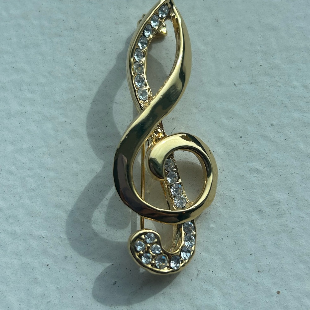 Vintage Treble Clef Brooch with Crystals